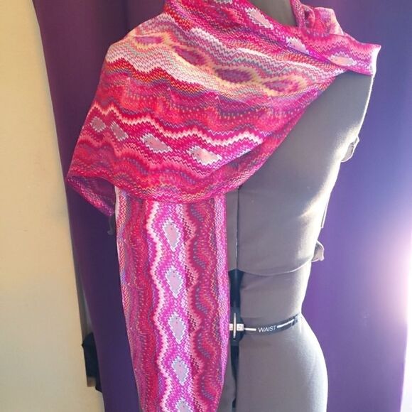 Perry Ellis scarf   - Picture 1 of 6